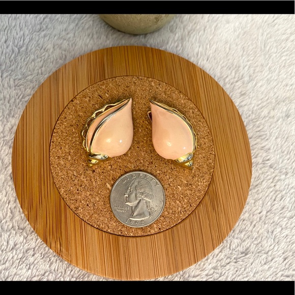 💛Vtg MIMI DI N 1987 Shell Earrings Clip-on - Picture 7 of 8